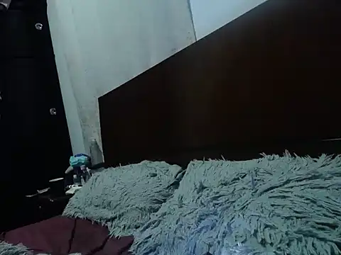 Laura martin  online show from 04.10.26