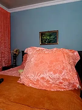 Snapshot of TALLNSEXY48 chatting on 02.25.25 TALLNSEXY48 online show from 02.25.25