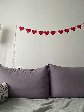 Snapshot of NewLale chatting on 02.15.26 NewLale online show from 02.15.26