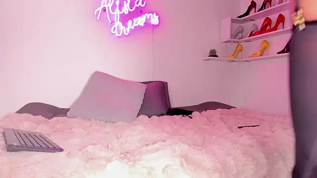 alisiadreams22 online show from 03.10.25