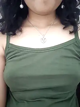 Snapshot of Angleannie chatting on 10.03.25 Angleannie online show from 10.03.25