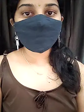 Snapshot of Angleannie chatting on 11.29.25 Angleannie online show from 11.29.25