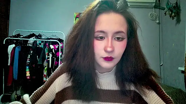 JoannaTompson online show from 10.04.25