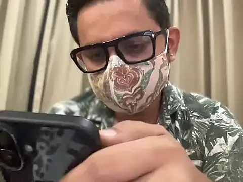 slavekinky001 online show from 04.13.26