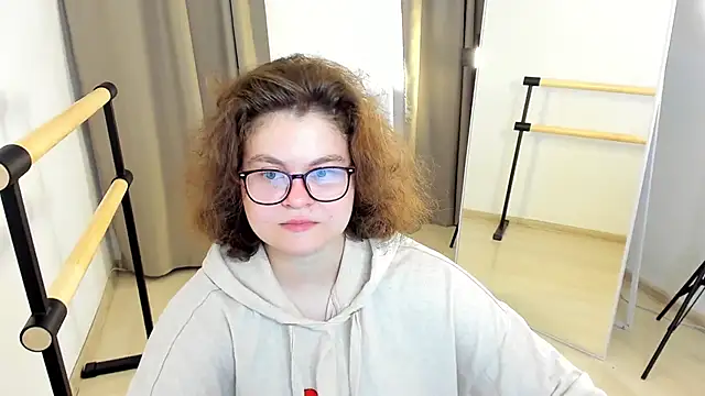 Sashy Way online show from 09.17.25