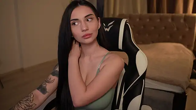 LindaWarners online show from 03.21.25