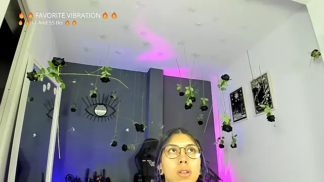 Snapshot of Raven_Witch_ chatting on 03.24.26 Raven Witch online show from 03.24.26