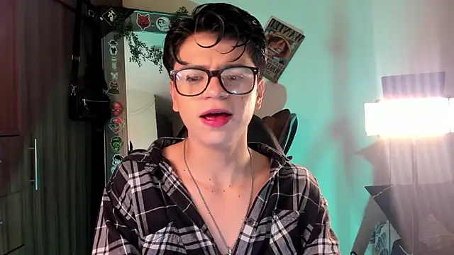 Snapshot of marckalexis chatting on 10.29.25 marckalexis online show from 10.29.25