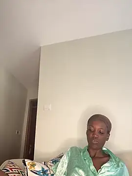 Snapshot of Fanclubbbbb chatting on 11.11.25 Fanclubbbbb online show from 11.11.25