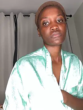 Snapshot of Fanclubbbbb chatting on 11.12.25 Fanclubbbbb online show from 11.12.25