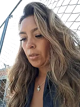 Snapshot of lauramcdowell1 chatting on 02.15.25 lauramcdowell1 online show from 02.15.25