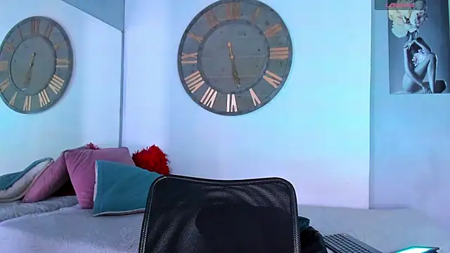 Snapshot of Mike_0233_ chatting on 01.17.25 Mike 0233 online show from 01.17.25