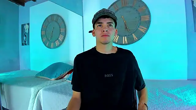 Snapshot of Mike_0233_ chatting on 01.19.25 Mike 0233 online show from 01.19.25