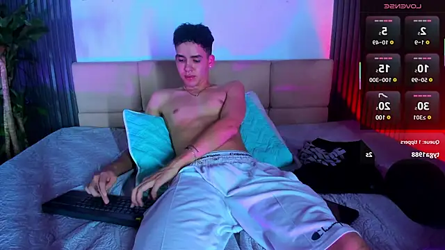 Snapshot of Mike_0233_ chatting on 02.27.25 Mike 0233 online show from 02.27.25