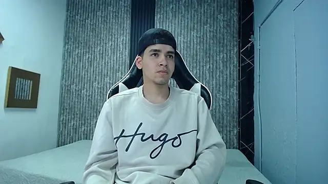 Snapshot of Mike_0233_ chatting on 11.22.25 Mike 0233 online show from 11.22.25