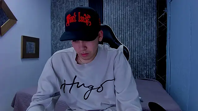 Snapshot of Mike_0233_ chatting on 11.26.25 Mike 0233 online show from 11.26.25