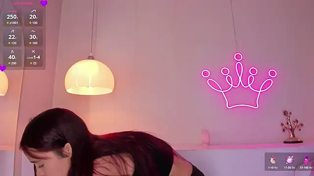 violeth hill online show from 10.07.25