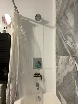 GingerSnap33 online show from 12.29.24