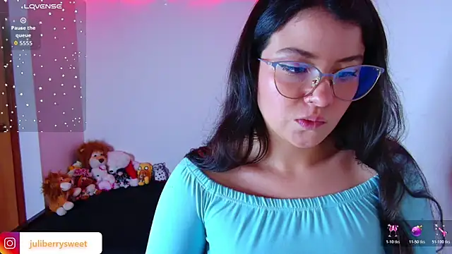 Snapshot of juli05star20 chatting on 11.16.25 juli05star20 online show from 11.16.25