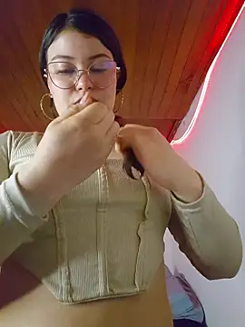 juli05star20 online show from 03.19.26