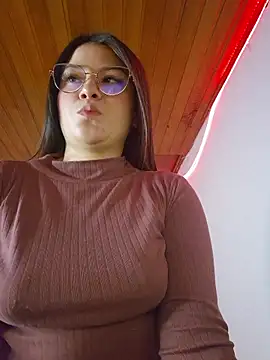 juli05star20 online show from 04.22.26