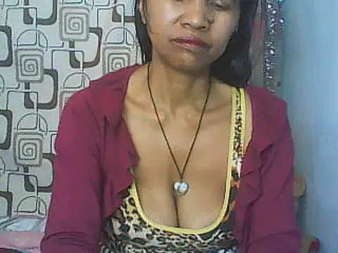 Snapshot of nene_belle chatting on 06.13.26 nene belle online show from 06.13.26