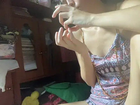 lilithanderson online show from 10.05.25