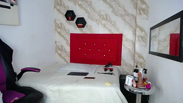 Snapshot of issa__love chatting on 11.14.25 issa love online show from 11.14.25