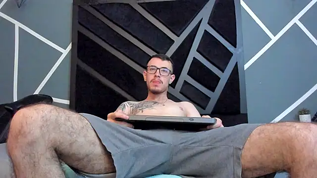 Snapshot of CodyWalkerR chatting on 03.13.25 CodyWalkerR online show from 03.13.25