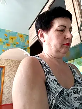 Snapshot of NicoleOlla chatting on 02.05.25 NicoleOlla online show from 02.05.25