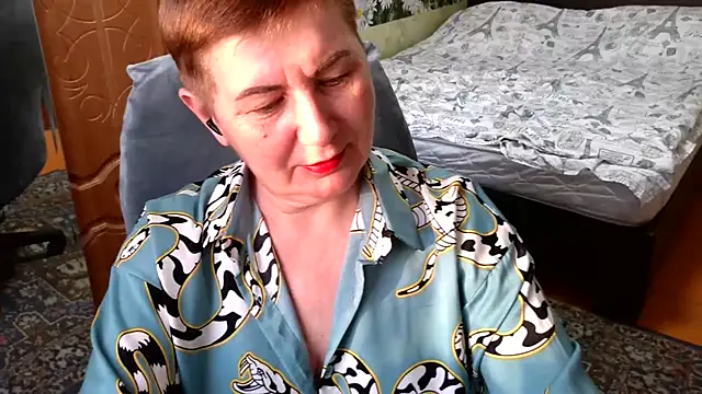 Snapshot of NicoleOlla chatting on 02.18.25 NicoleOlla online show from 02.18.25