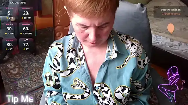 Snapshot of NicoleOlla chatting on 03.04.25 NicoleOlla online show from 03.04.25