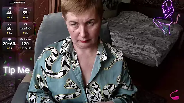 Snapshot of NicoleOlla chatting on 03.06.25 NicoleOlla online show from 03.06.25