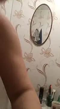 Snapshot of NicoleOlla chatting on 03.08.25 NicoleOlla online show from 03.08.25