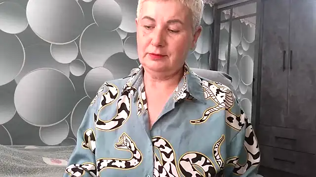 Snapshot of NicoleOlla chatting on 10.07.25 NicoleOlla online show from 10.07.25