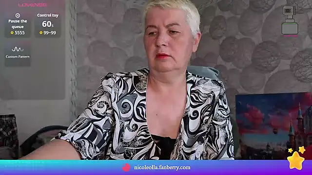 Snapshot of NicoleOlla chatting on 05.27.26 NicoleOlla online show from 05.27.26