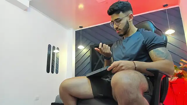 Liam Kleiin online show from 10.07.25