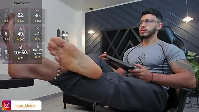 Liam Kleiin online show from 10.24.25