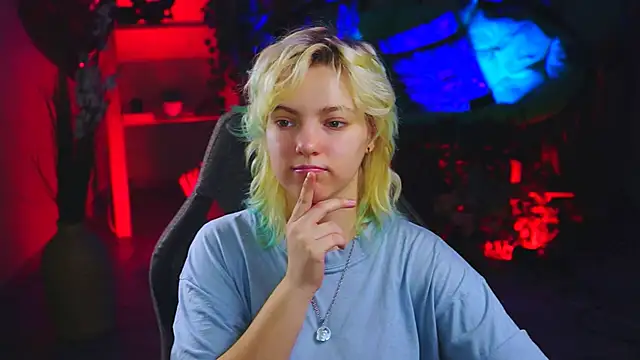 Snapshot of RocKStone_ chatting on 02.19.25 RocKStone online show from 02.19.25