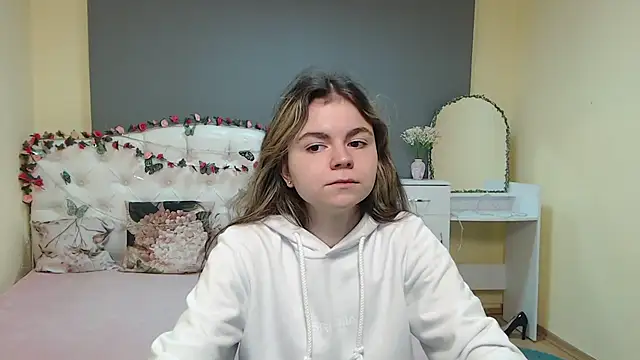 TinaRedly online show from 03.15.26