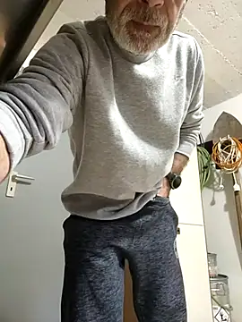 Snapshot of bottomhairy chatting on 02.02.26 bottomhairy online show from 02.02.26