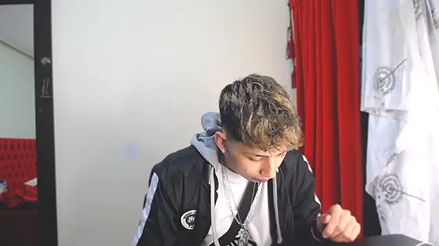 Snapshot of _Thomas_hot_ chatting on 01.08.25 Thomas hot online show from 01.08.25