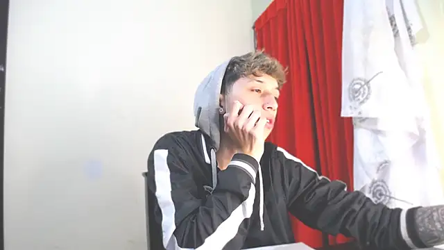 Snapshot of _Thomas_hot_ chatting on 01.21.25 Thomas hot online show from 01.21.25