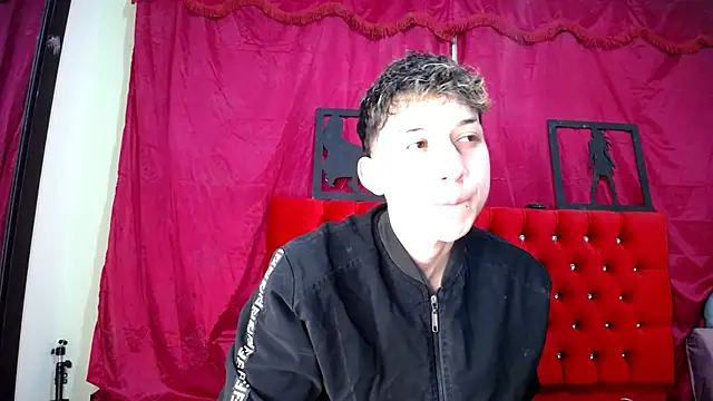 Snapshot of _Thomas_hot_ chatting on 03.13.25 Thomas hot online show from 03.13.25