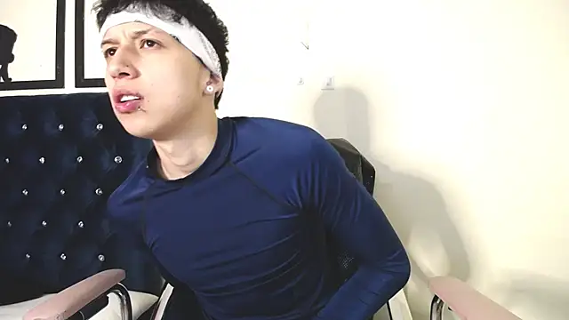 Snapshot of _Thomas_hot_ chatting on 10.03.25 Thomas hot online show from 10.03.25