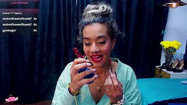 Snapshot of megan_collins96 chatting on 12.31.24 megan collins96 online show from 12.31.24