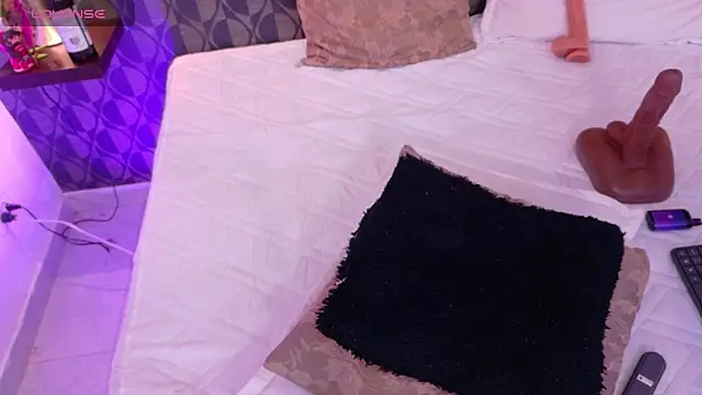 SharomRoss online show from 02.05.25