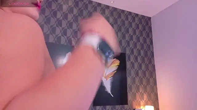 SharomRoss online show from 02.13.25