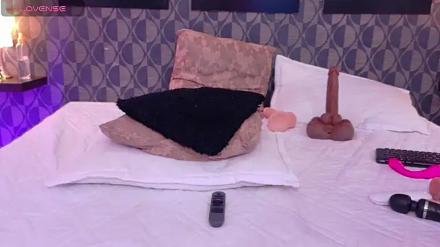 SharomRoss online show from 02.24.25