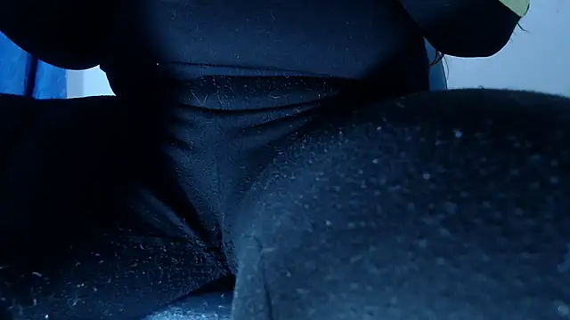 Snapshot of WhorePISSsquirt chatting on 09.26.25 WhorePISSsquirt online show from 09.26.25